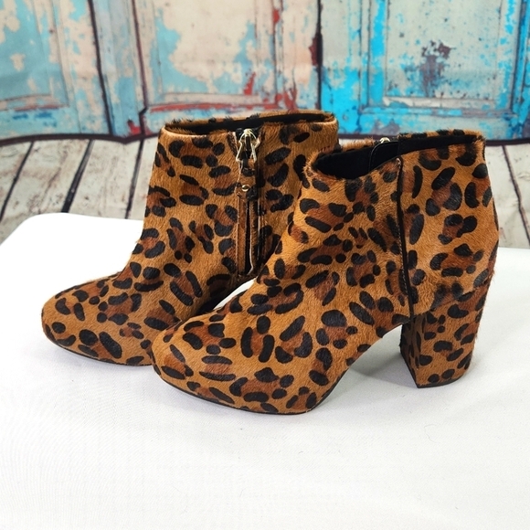 TOPSHOP Miles' Genuine Calf Hair Leopard Print Booties - Picture 4 of 9
